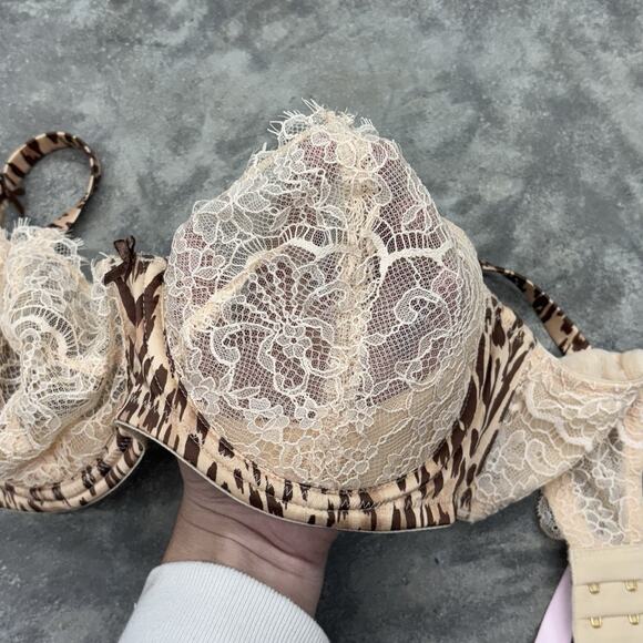 Victoria Secret VS Dream Angels 38B Lightly Padded Uplift Bra Animal Print Lace - Picture 9 of 14